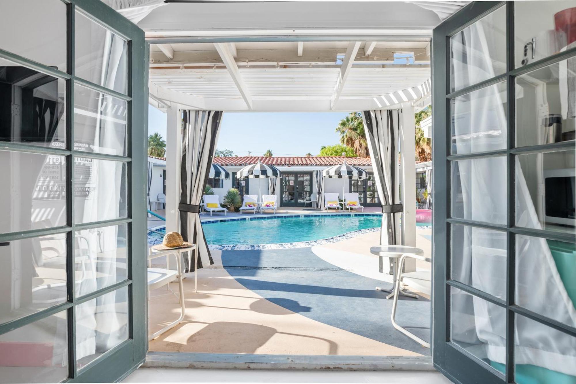 Spirit Of Sofia Hotel Palm Springs Exterior photo